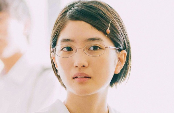 映画 いなくなれ 群青 眼鏡のショートカットの女優は 松本妃代 Kagayaki