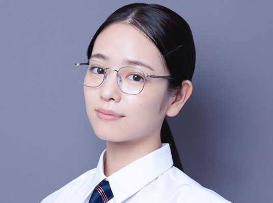 ドラマ 荒ぶる季節の乙女どもよ 眼鏡の部長役は女優 横田真悠 Kagayaki